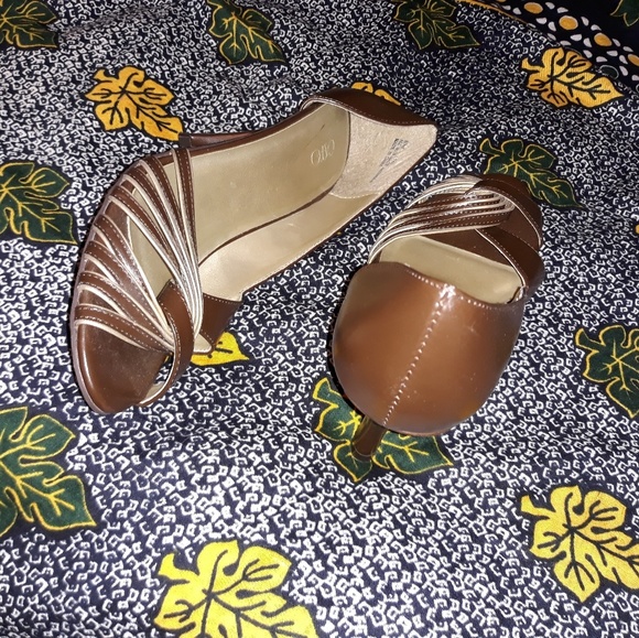 Shoes - Picture 2 of 3